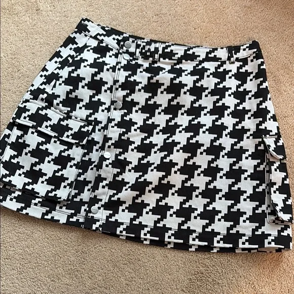 Adidas x Ivy Park Houndstooth Cargo Mini Skirt - Picture 1 of 10